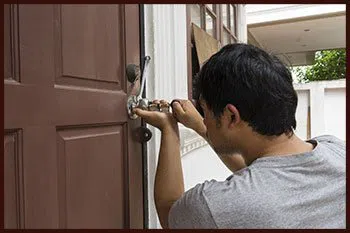 Express Locksmith Store Boca Raton, FL 561-692-4280 - 8-60-new-lock-installation